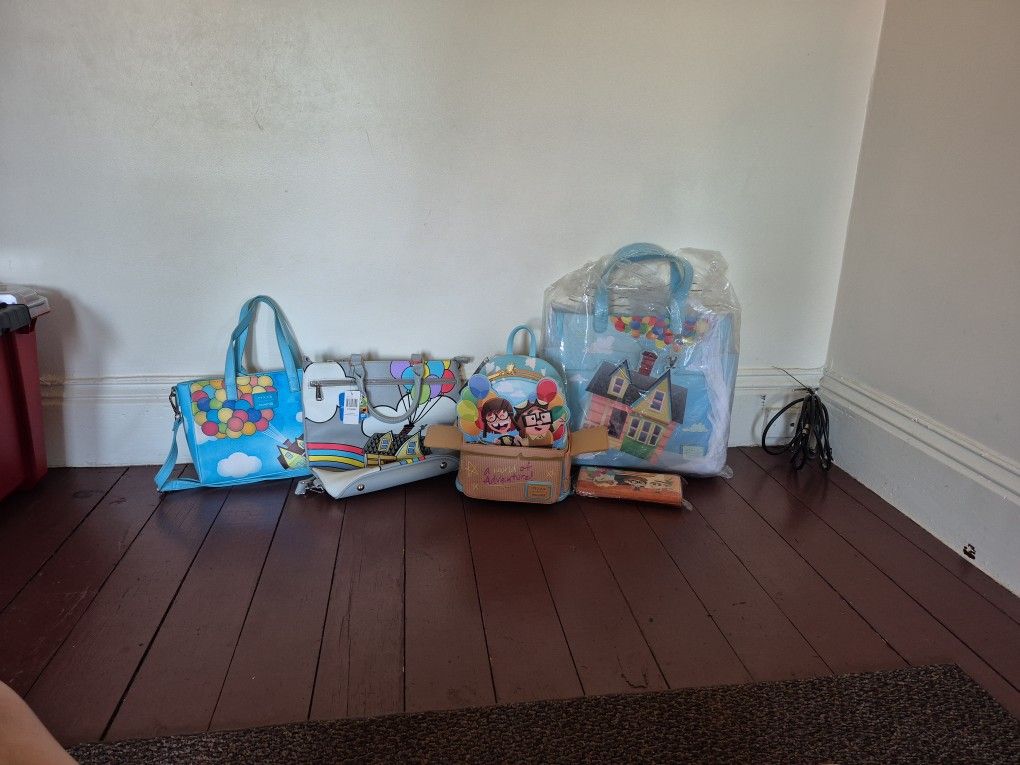 loungefly Bags/Wallet- Up