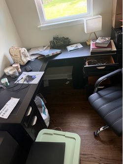 Office table