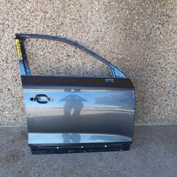 2018-19 Audi Q5 Right Front Door (Body Parts)