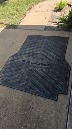 3rd Gen Tacoma truck bed liner 5ft