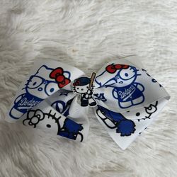 Brand New Hello Kitty Bows Team