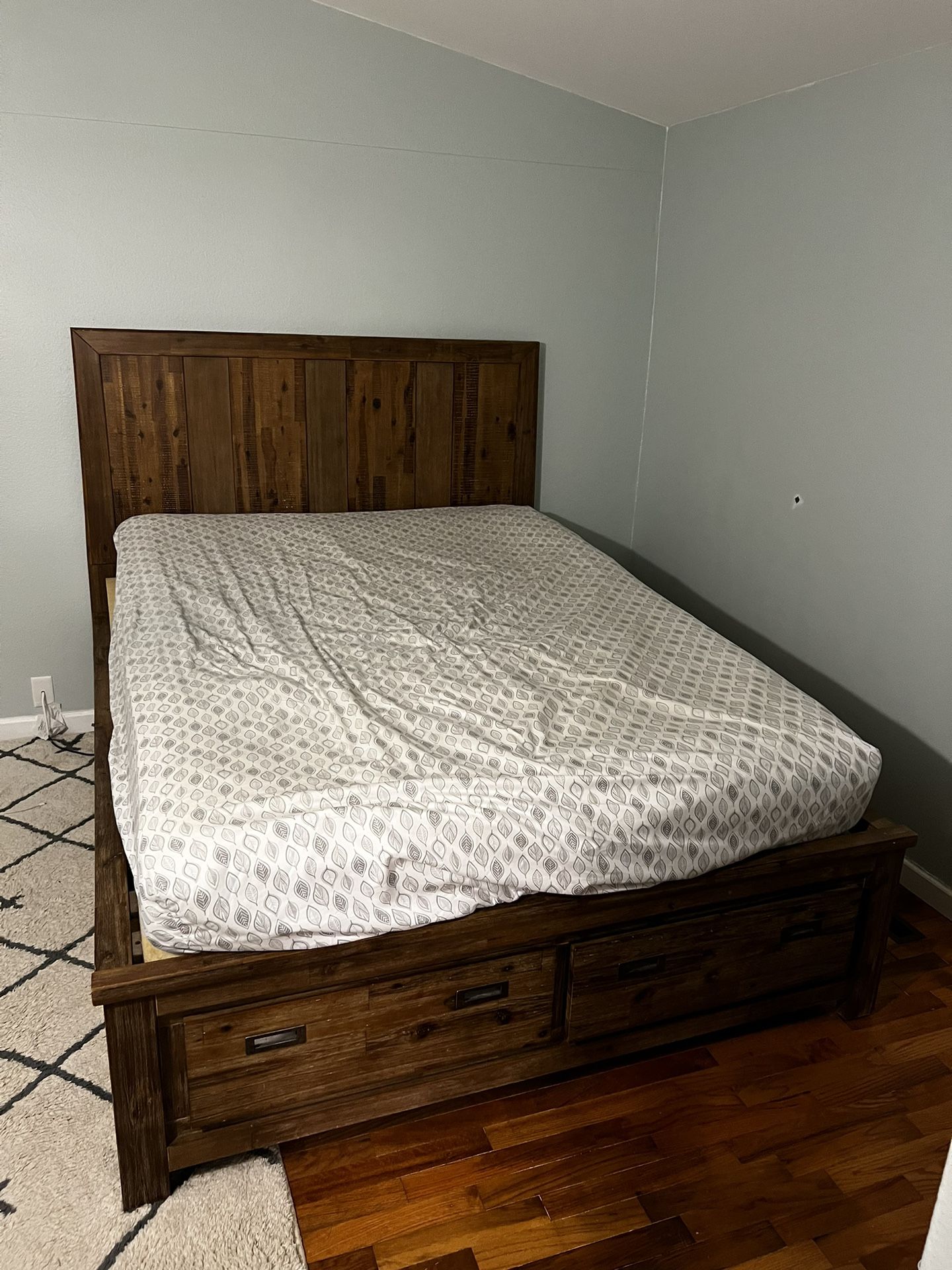Wood Storage Bed Frame (Queen) for Sale in Ferndale, WA OfferUp