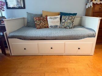 IKEA HEMNES BED with 3 Drawers