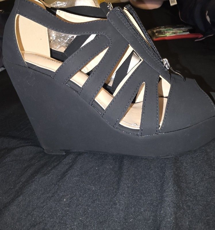 Size 8 Brand New Wedges 