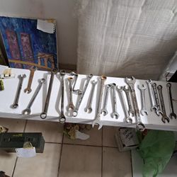 Lot Of 20  Wrenches 