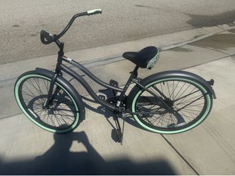 Huffy cranbrook woman’s beach cruiser