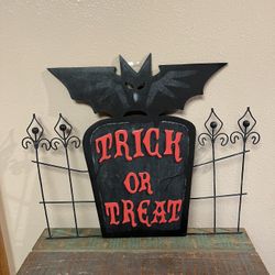 Halloween Trick Or Treat Wall Sign