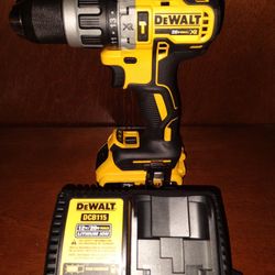 DeWalt 20v Xr Hammer Drill Kit..(New)