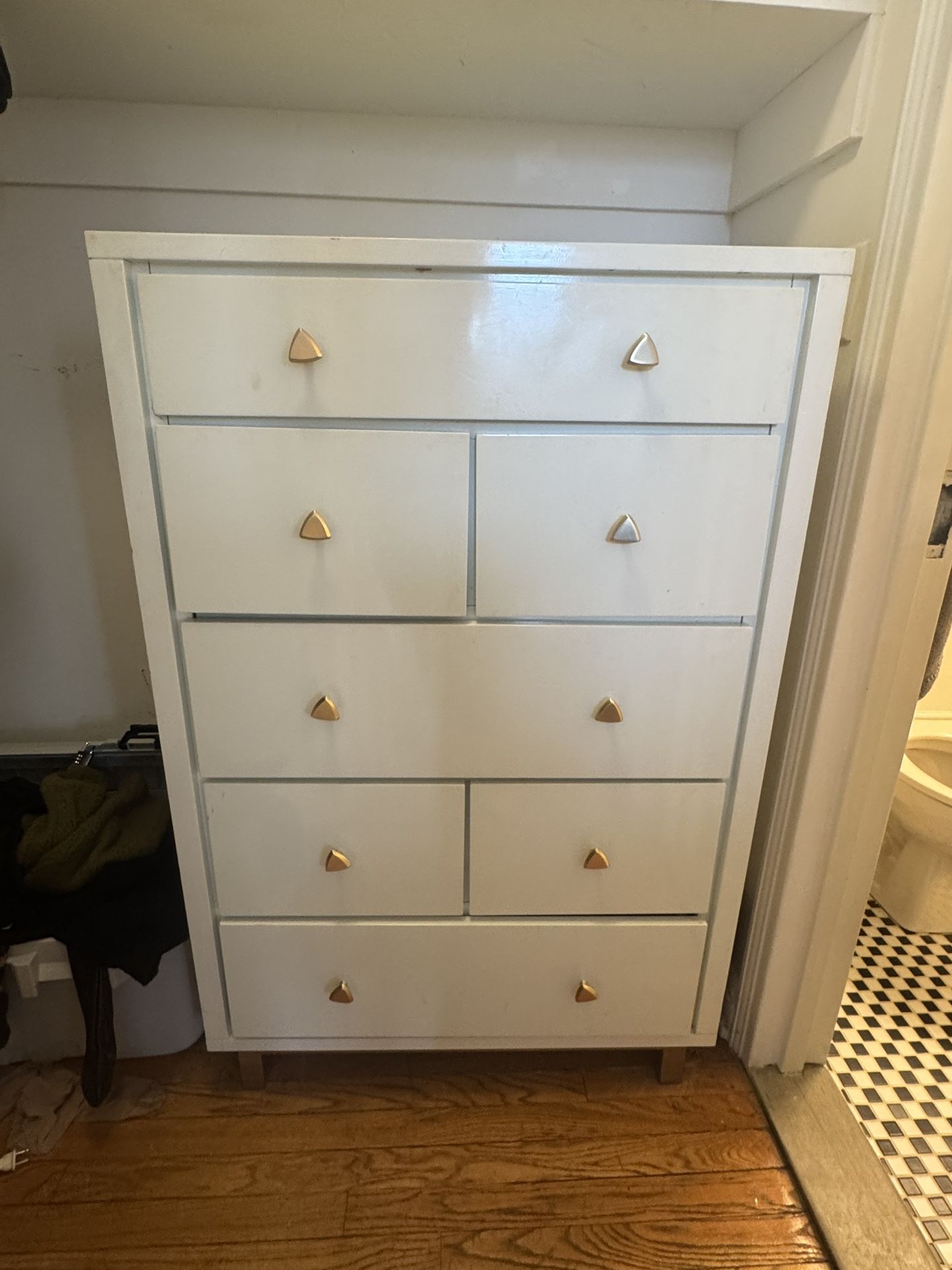 White lacquer dresser