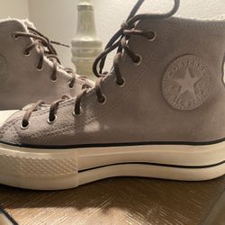 Platform Gray Hightop Converse Size 6.5 With Fleece Lining 
