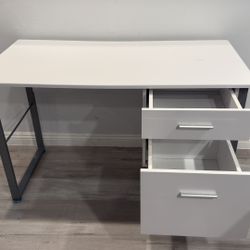 White desk 