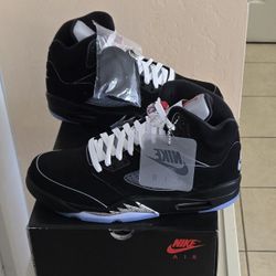 Jordan 5 Retro OG Black Metallic Reimagined (2025) Brand New DS 💯 Authentic Size 8m/ Read Full Description Before Asking/ If Ad Is Up It's Available 