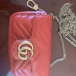 Gucci GG Marmont Matelassé Mini Shoulder Bag in Hibiscus Red Leather
