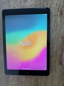 iPad 128GB 9.7” 6th Gen