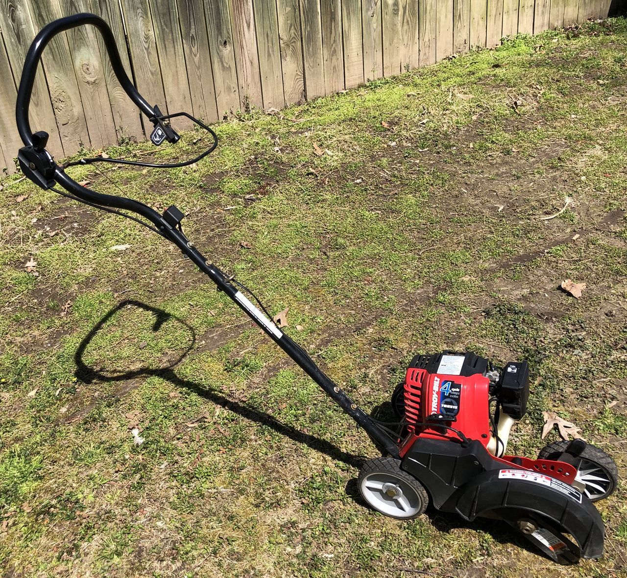 Troy-Bilt 4-cycle Edger