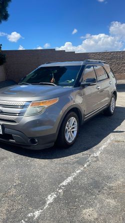 Ford XLT GRIS