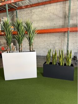 Fiberglass planters