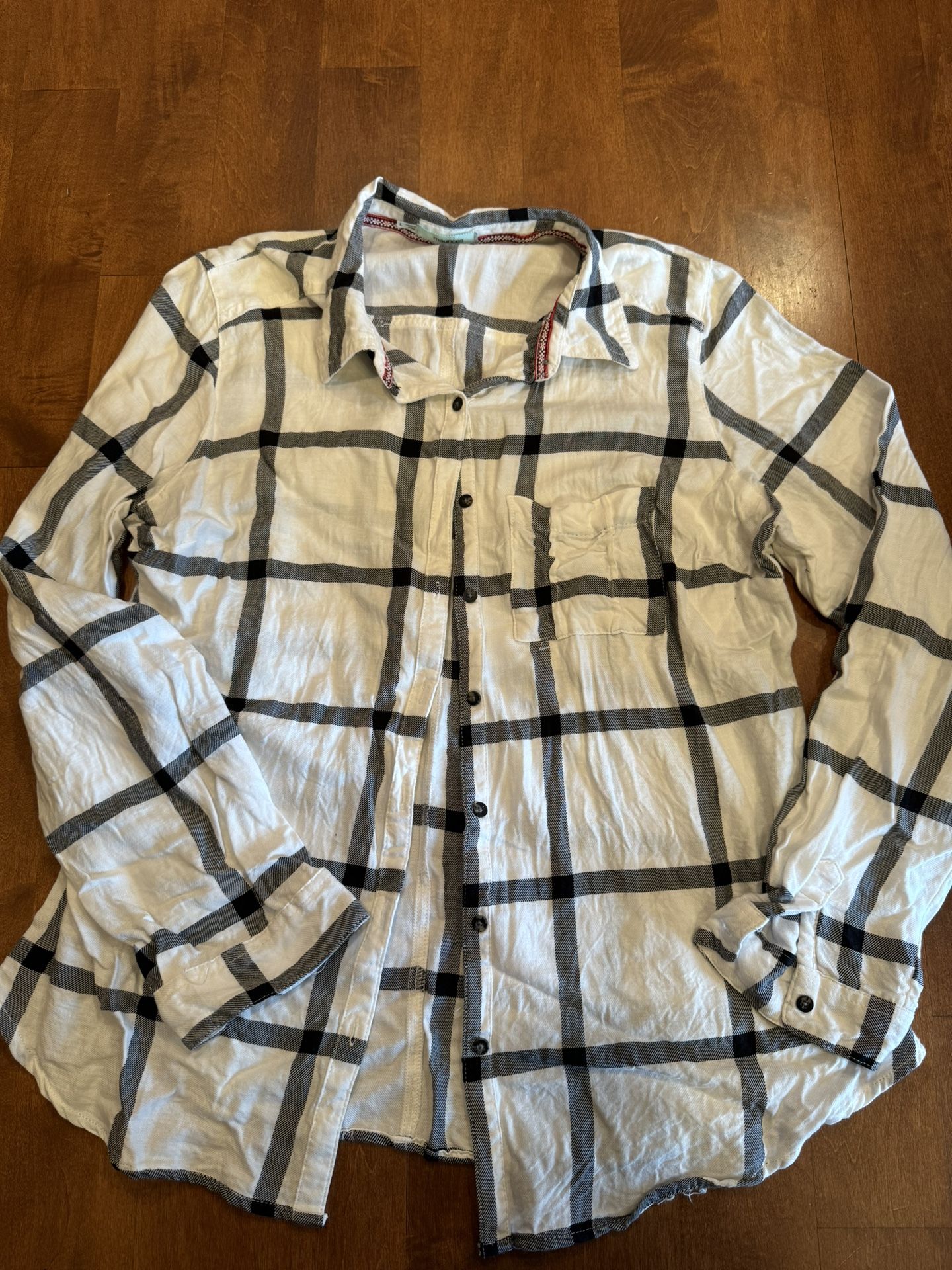 Woman’s Maurice’s Plaid Shirt Shipping Available