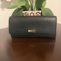 Furla Pebbled Leather Wallet 