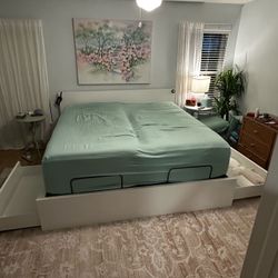 IKEA MALM King Bed with 4 drawers white
