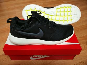 Nike Roshe Two Black size 10.5