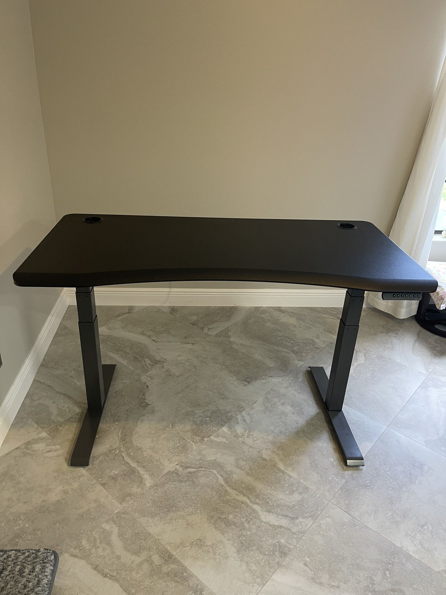 Vari Curve Electric Standing Desk 60x30