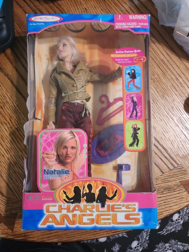 Jakks Pacific Charlies Angels NATALIE CAMERON DIAZ Doll 2 Signature Looks
