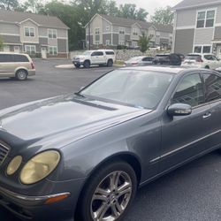 Mecerdes 2006 E350