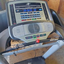 Nordic Track Treadmill In Perfect Working Condition 