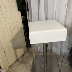 Stool White Leather And Stainless Steel Hydraulic Powdered 