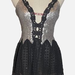 Gimmicks By Bke Top Size Large 