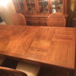 Thomasville Dining Room Set, includes 6 Chairs, China Cabinet, Leafs
