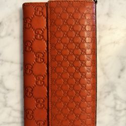 Gucci Women’s Orange Wallet 