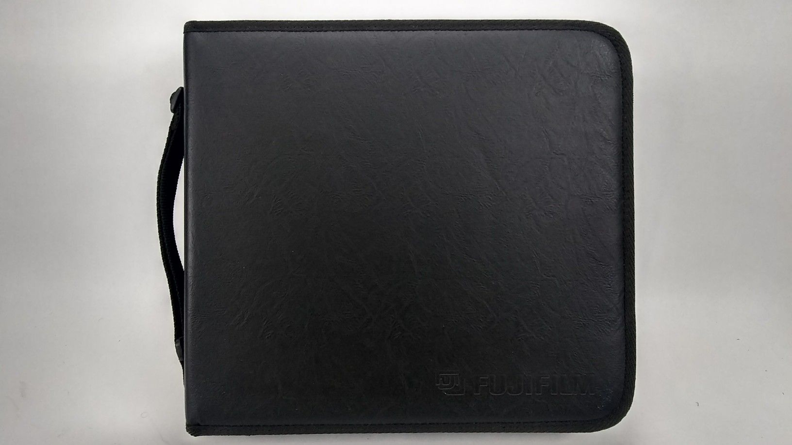 Fujifilm CD carrying case hose up to 200 CDs or DVDs