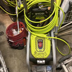 RYOBI 3300PSI HONDA POWERED PRESSURE WASHER WITH FLOOR CLEANING ATTACHMENT 