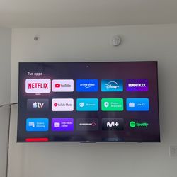 75” TV Hisense  - perfect condition like new