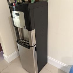 Stainless and black VIVA Hot and cold water dispenser