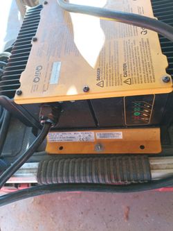 QuiQ HF/PFC battery charger