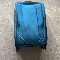 American Tourister Zoom Turbo Spinner 29” Suitcase 