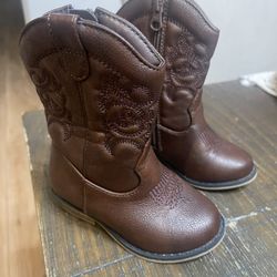 Boots Size 6 T Used Like New 