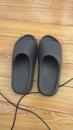 New yezzy slides