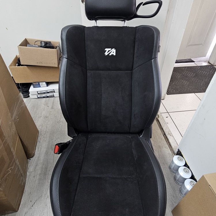 2022 Dodge Challenger T/A / Scat Pack Seat/ Seats DRIVER For Sale