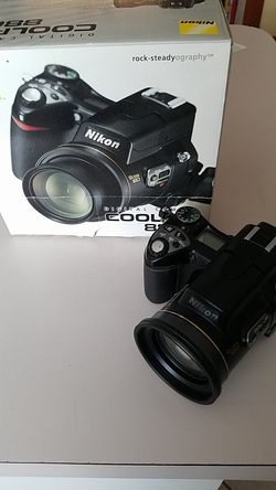 Nikon 8800 digital camera with accessories