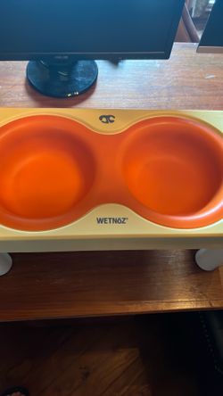 WetNoz doggie dish