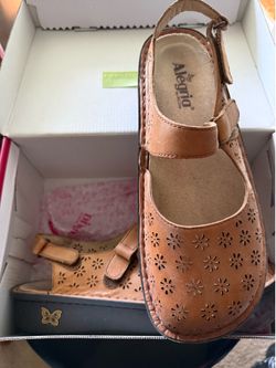 NEW Alegria brown flower Mary Jane’s size 42