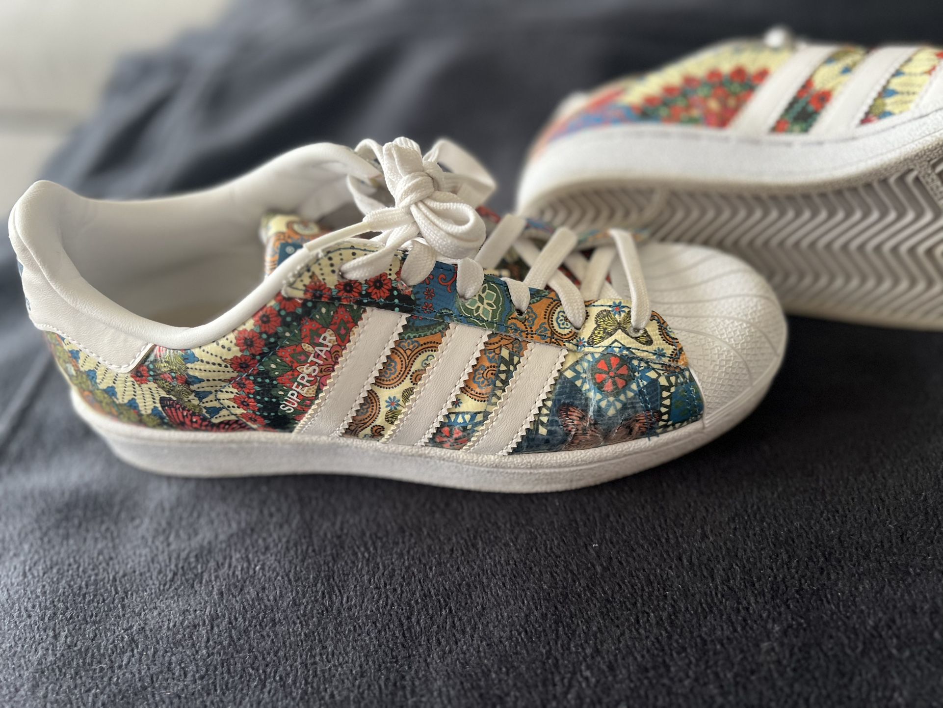 Women’s Adidas Size 6