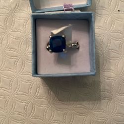Size 8 Silver Sapphire Ring 