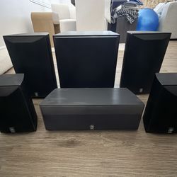 Yamaha 5.1 Surround Sound Speaker Set w/ Subwoofer – Great Condition