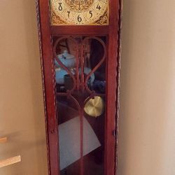 Colonial Clock Of Zeeland Michigan Grandfather Clock