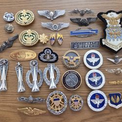 Vintage Lot Of Misc Military Badges/Pins